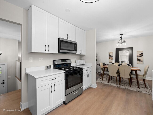 Building Photo - 6950 Longmeadow Ln