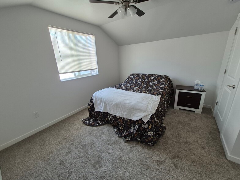 Building Photo - 1152 Stone Dr