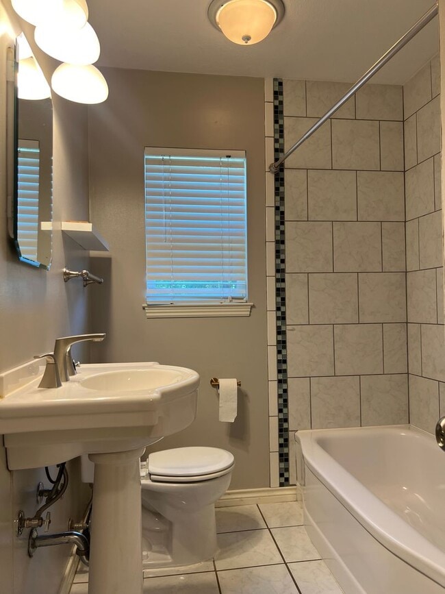 Building Photo - 4306 Orange St