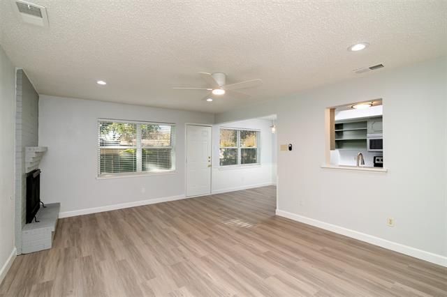 Building Photo - 731 Brentwood Ln