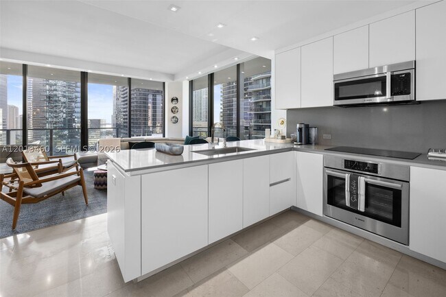 Building Photo - 88 SW 7th St