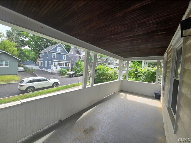 Building Photo - 306 Hillview Ave