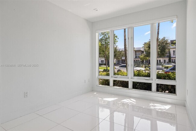 Building Photo - 6308 NW 104th Path