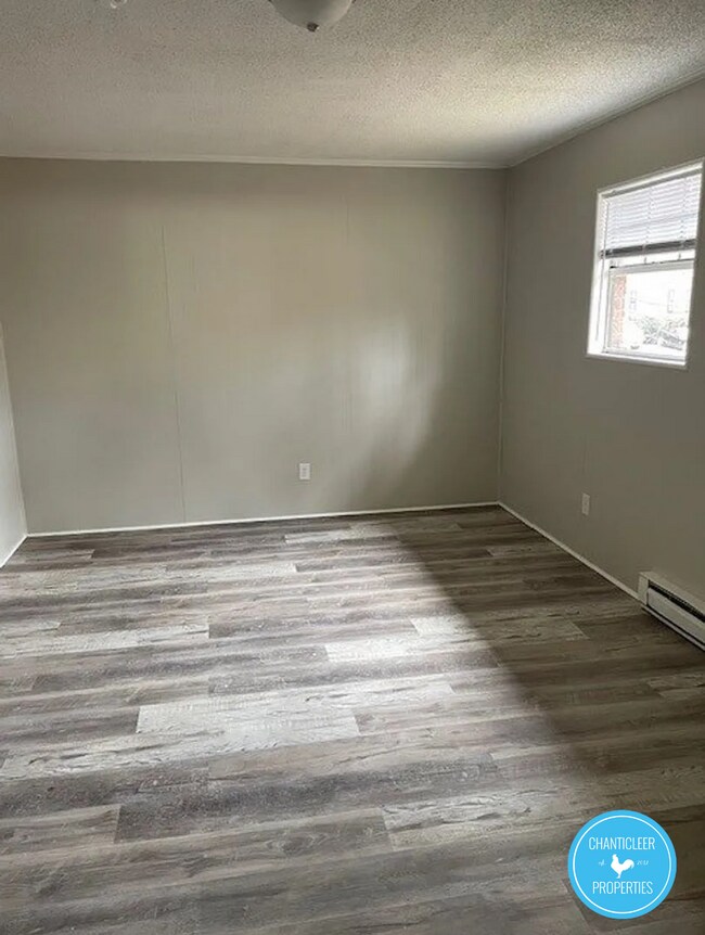 Building Photo - 1109 W Academy St