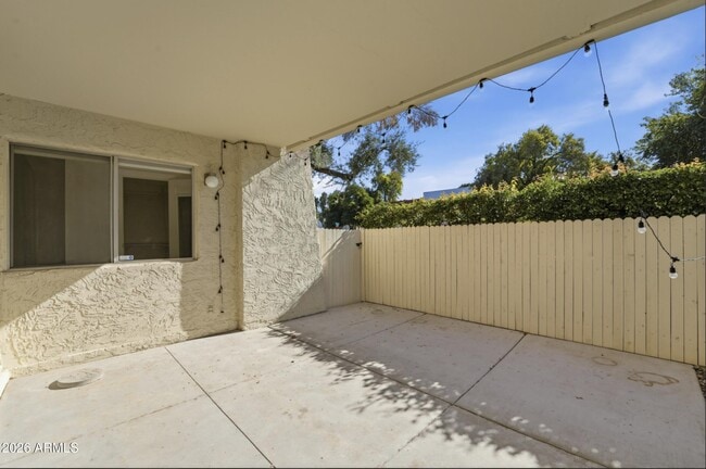 Building Photo - 7625 E Camelback Rd