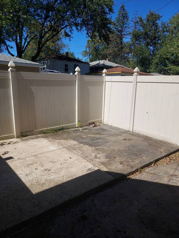 Building Photo - 714 W 49th Ave