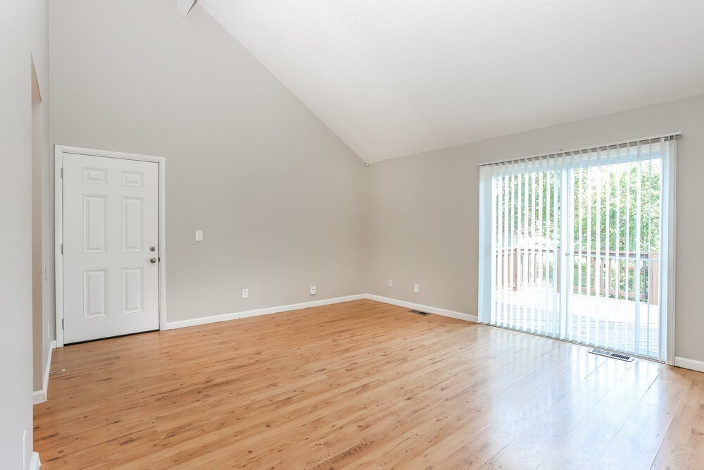 Building Photo - 1690 Woodman Dr