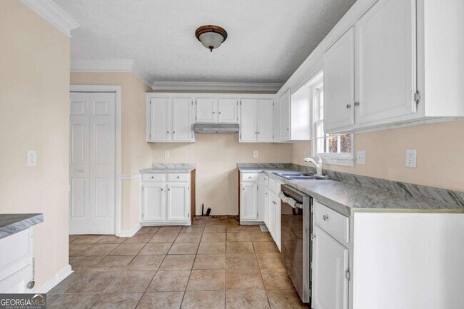 Building Photo - 1600 Dillwood Ct