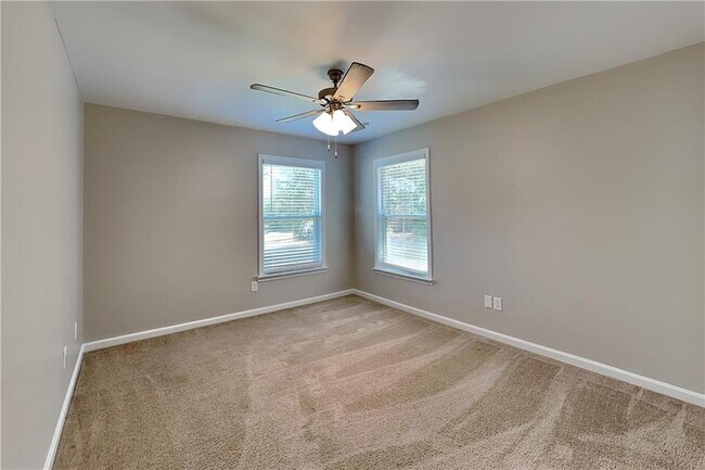 Building Photo - 3613 Aberdeen Way