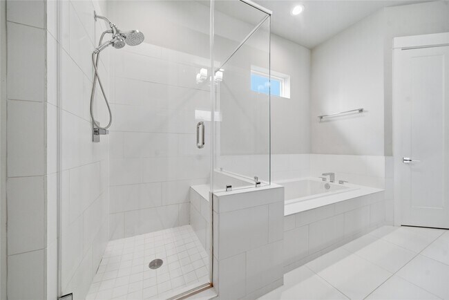 Building Photo - 1615 Wheeler Ave