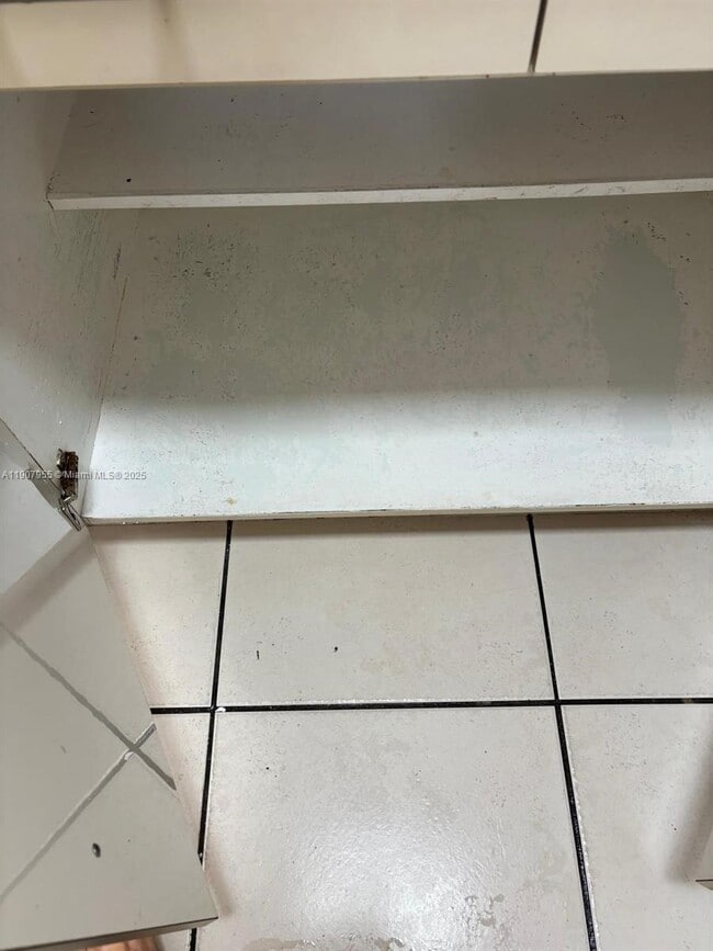 Building Photo - 2860 W 80th St