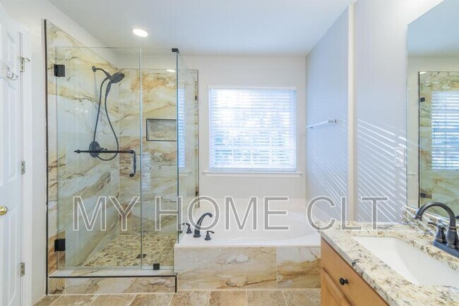 Building Photo - 12417 Ivey Creek Dr