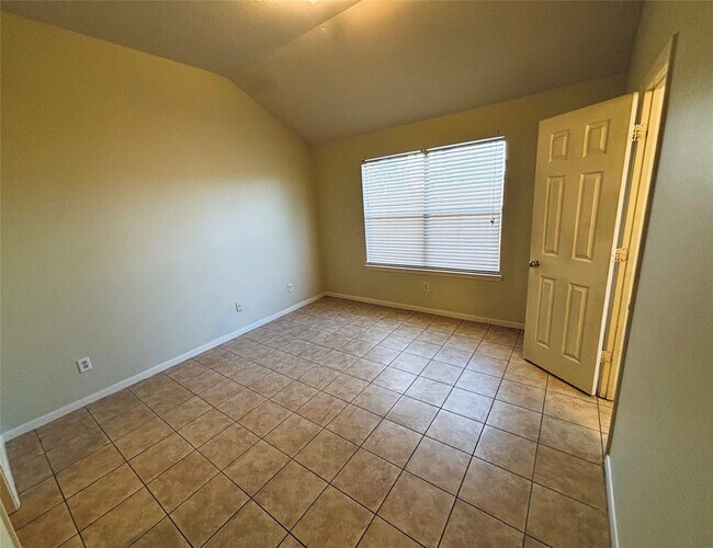 Building Photo - 6302 Ballina Meadows Ct