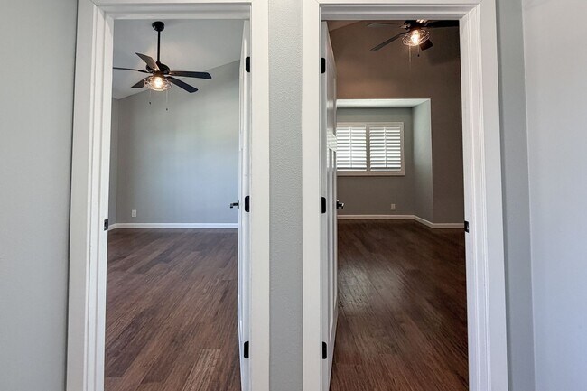 Building Photo - 4950 Nautilus St