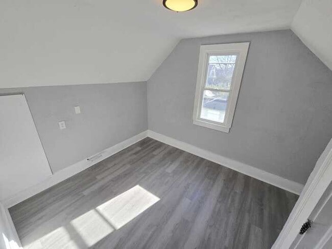 Building Photo - 3504 Chesapeake Blvd