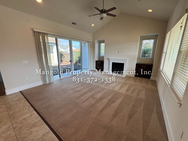 Building Photo - Stunning 3 Bed 2 Bath Home in East Garriso...