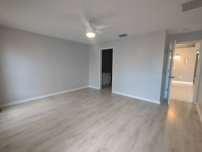 Building Photo - 3471 Horse Creek Cir