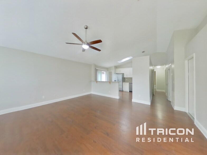 Building Photo - 3641 Caroline Vale Blvd