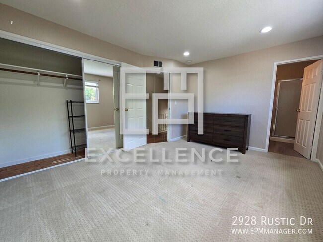 Building Photo - 2928 Rustic Dr
