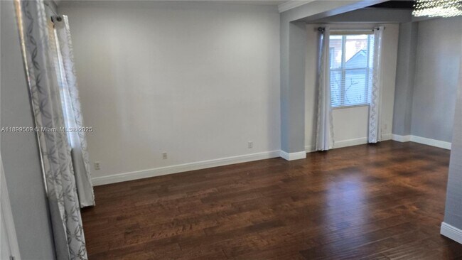 Building Photo - 30544 Latourette Dr