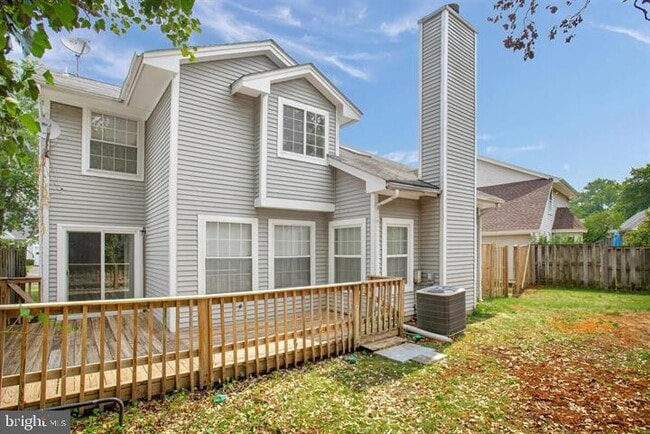 Building Photo - 4325 Lord Fairfax Ct