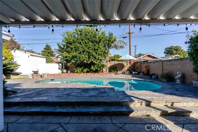 Building Photo - 19833 Blythe St