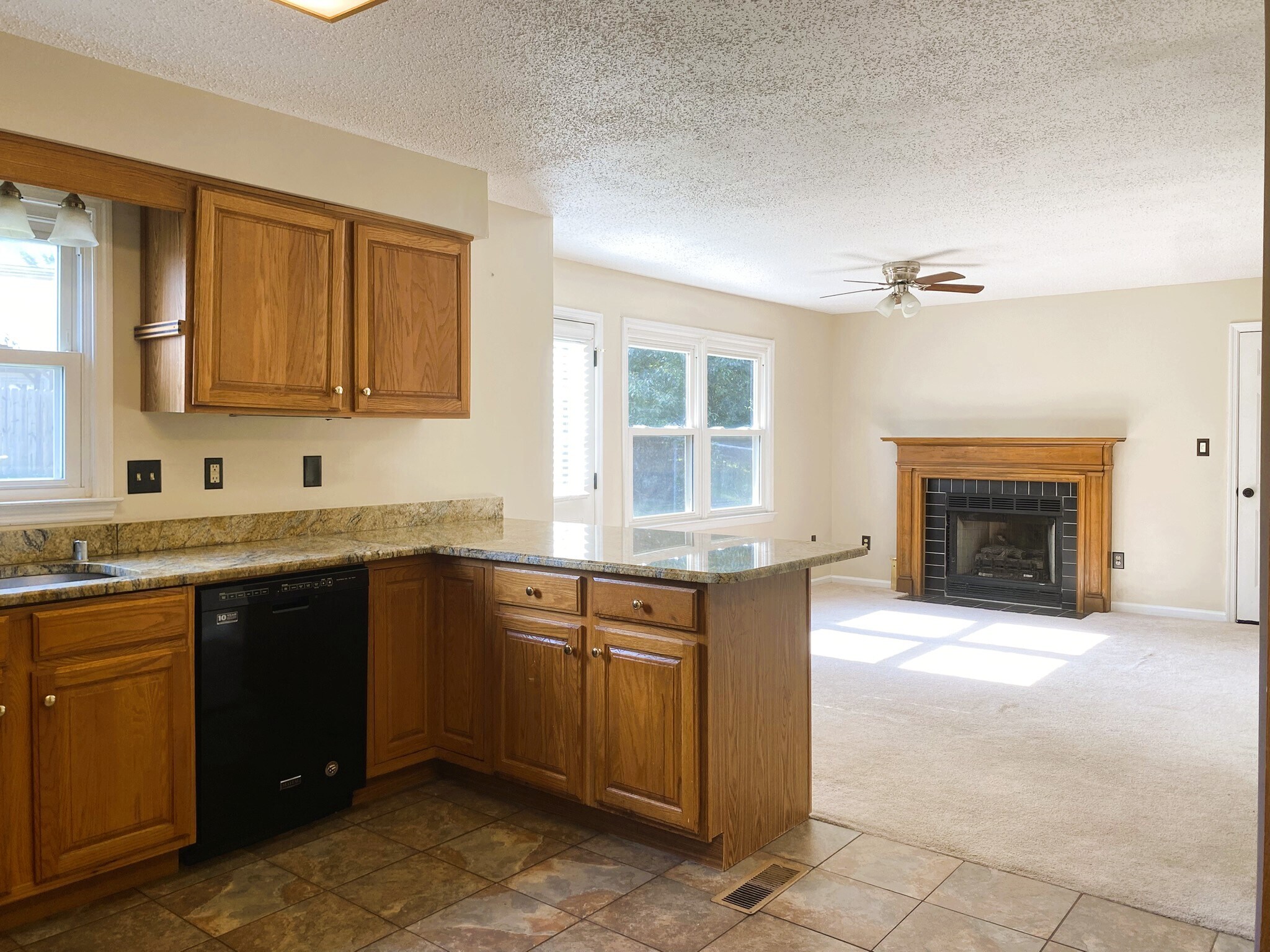 Building Photo - 3558 Winthrop Dr