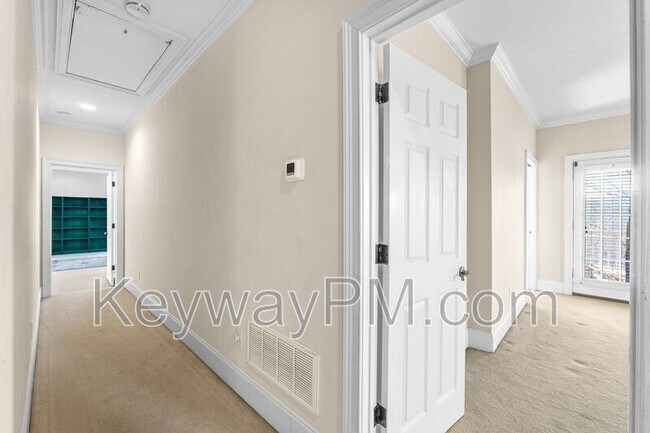 Building Photo - 529 John Fox Run