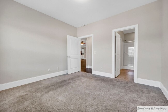 Building Photo - ONE STORY EXECUTIVE HOME READY FOR YOU IN REGATTA FOREST