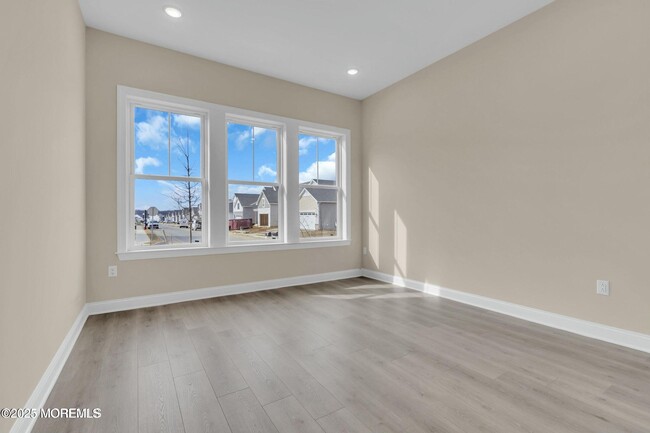 Building Photo - 53 Freesia Dr