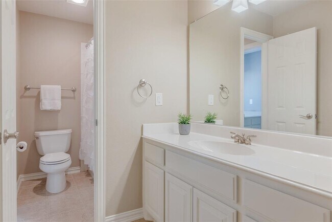 Building Photo - 5327 Elm Spring Ln