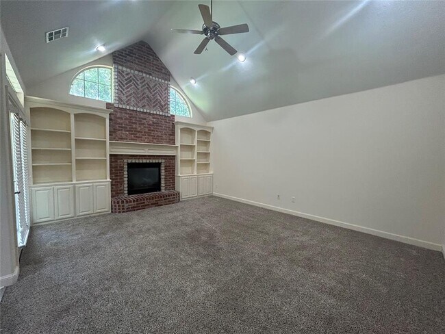 Building Photo - 16521 Fenwick Blvd