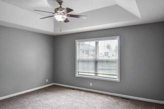Building Photo - Pet Friendly Three Bedroom!