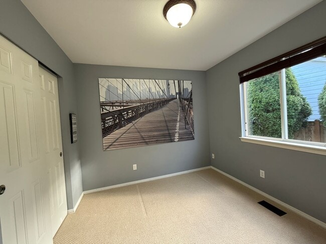 Building Photo - Immaculate Mill Creek Rambler | A/C • Cul-...