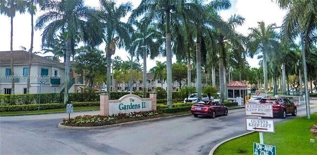 Building Photo - 2921 SE 13th Ave