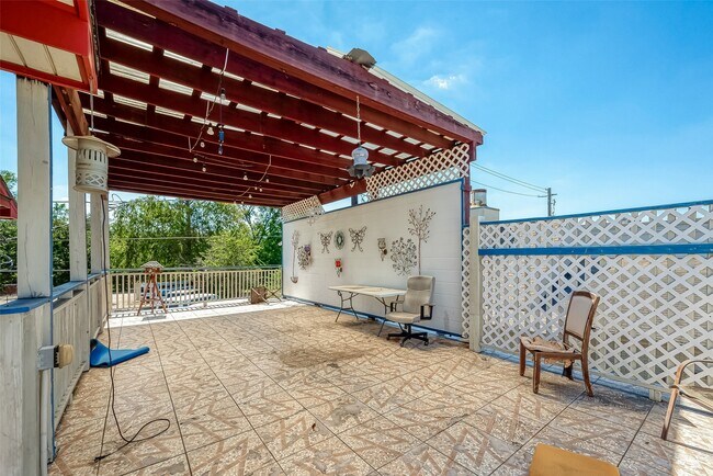 Building Photo - 7711 Beechnut St