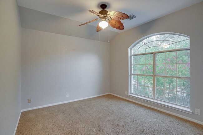 Building Photo - 10218 Scull Creek Dr