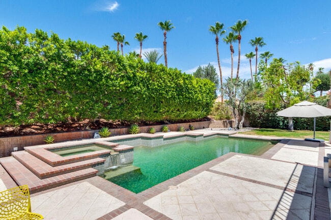 Building Photo - 403 Cypress Point Dr