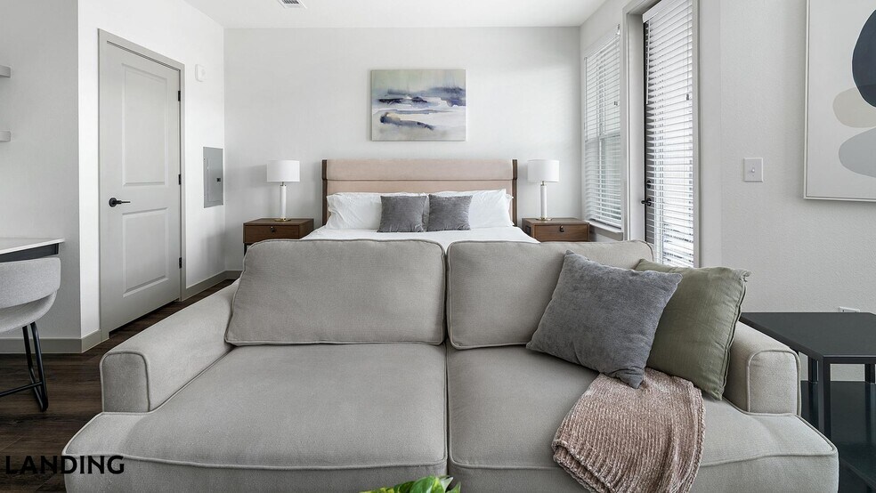 Building Photo - 91 Jensen Dr