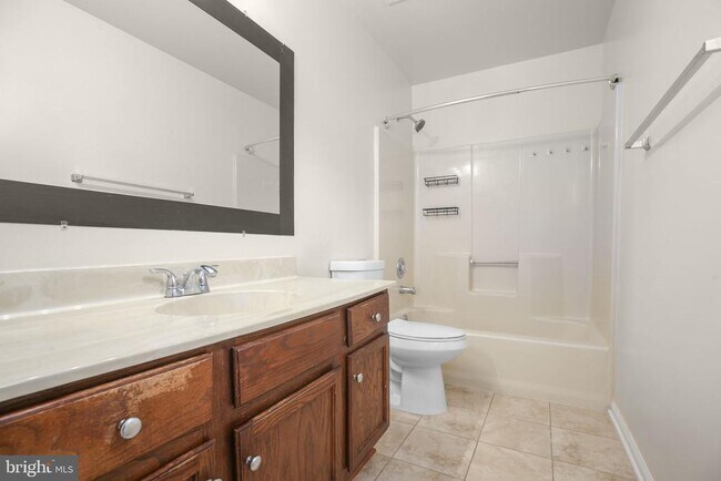 Building Photo - 502 Wind Ridge Dr