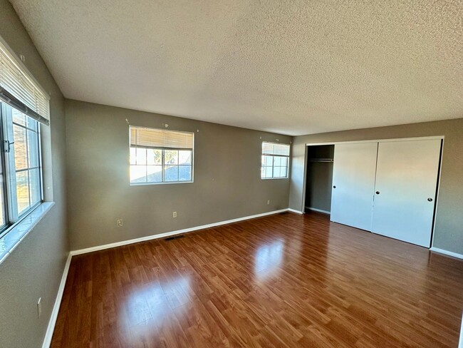 Building Photo - Spacious 4-Bedroom Home in Sparks Cul-de-S...