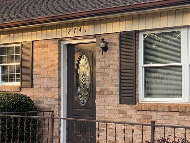 Building Photo - 2741 Kool Park Rd NE
