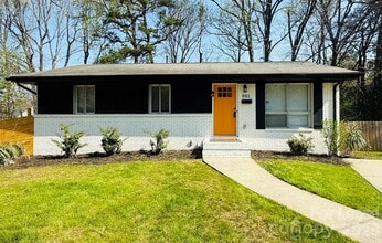 Building Photo - 801 Davenport St