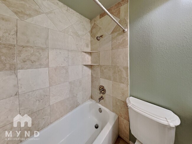 Building Photo - 3403 Shallow Grove