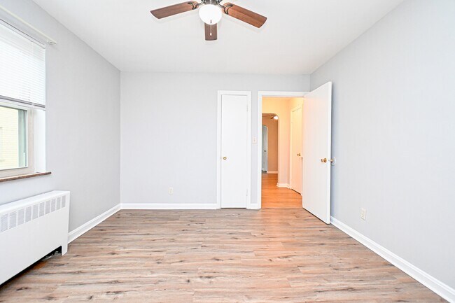 Building Photo - 5541 Montgomery Rd