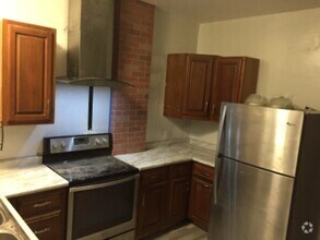 Building Photo - 907 Chartiers Ave