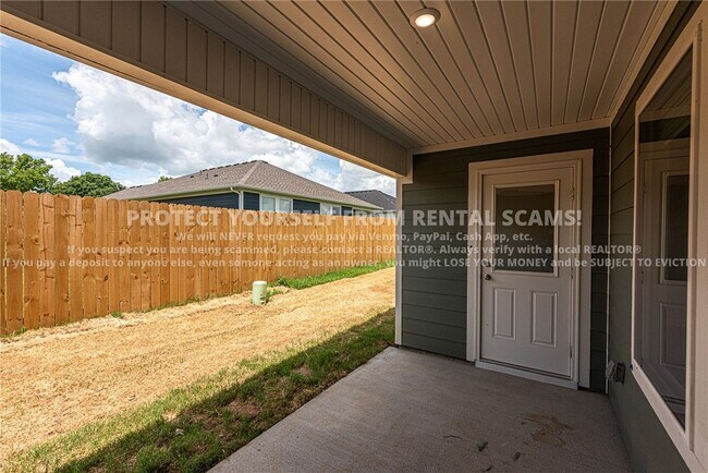 Building Photo - 420 Raegan St