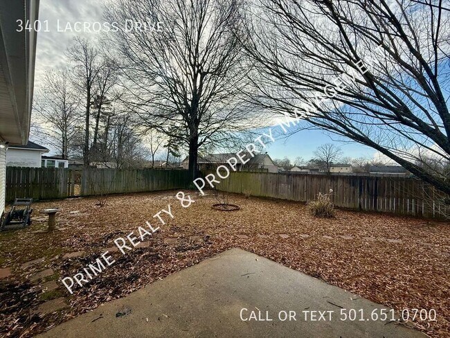 Building Photo - 3401 Lacross Dr