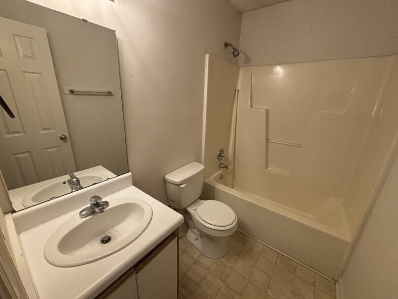 Building Photo - 2608 Boone Ct
