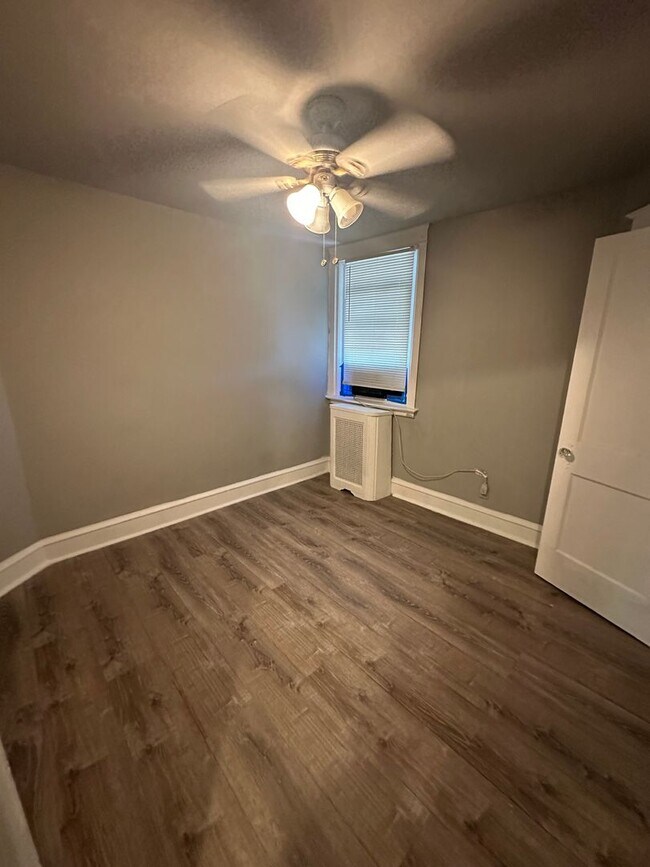 Building Photo - Charming 3-Bedroom Row Home in Upper Darby